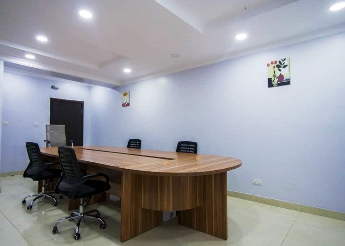 Pool bar/Up bar space or Meeting Room